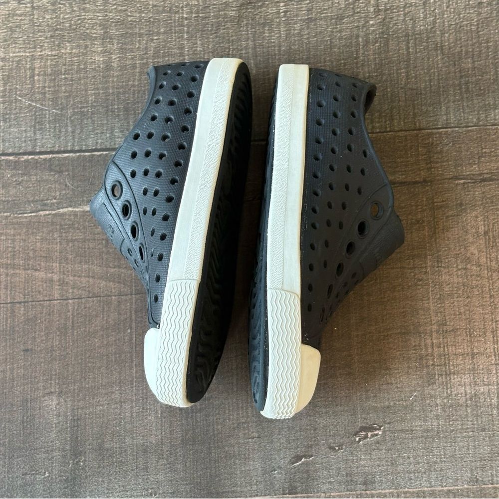 Native Shoes - Picture 6 of 8